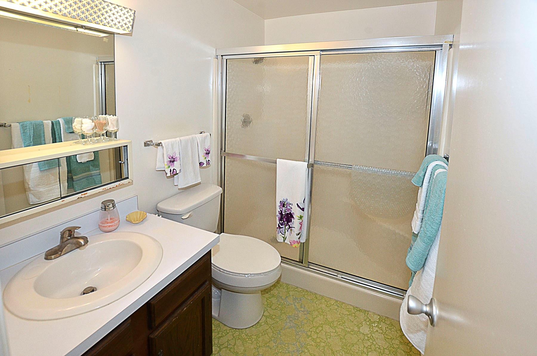 70 Royal Oak Court 201 Property Photo 17