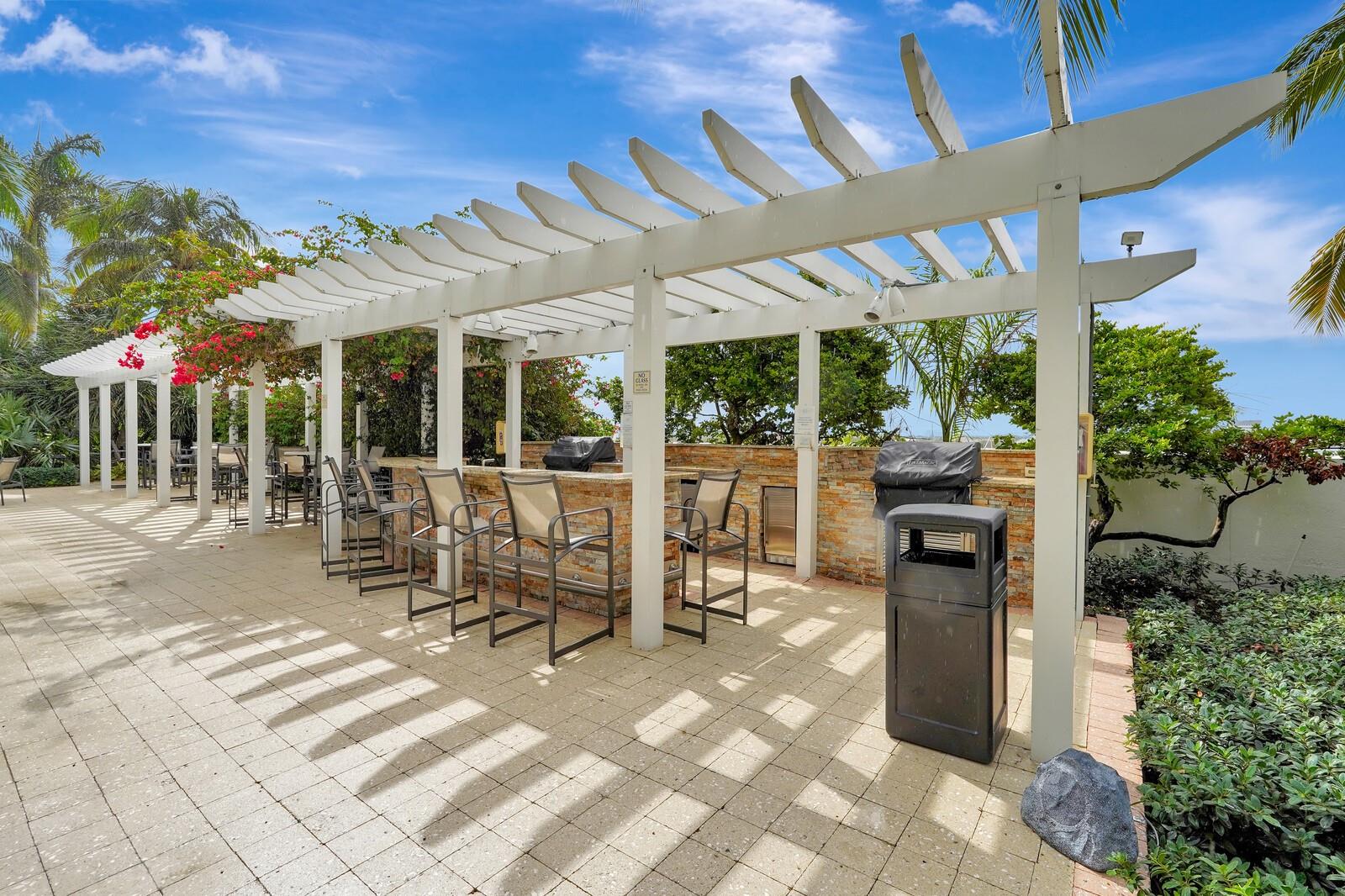 1 N Ocean Blvd 1512 Property Photo 36
