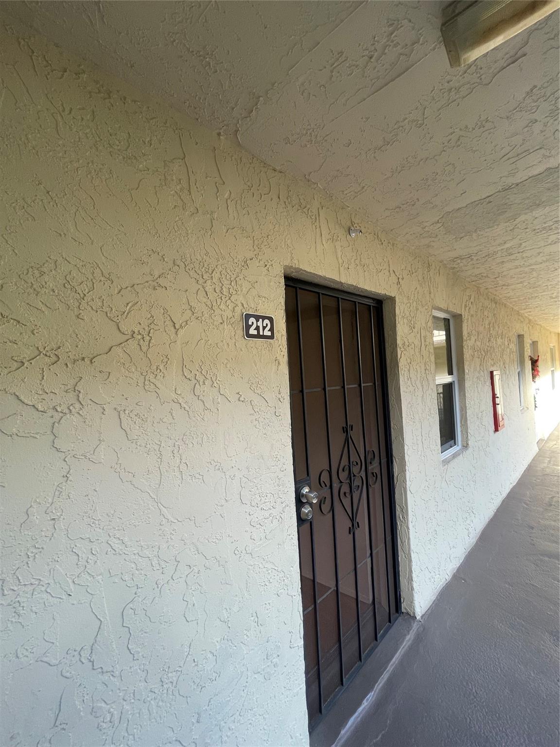 2871 Somerset Dr 212 Property Photo 5