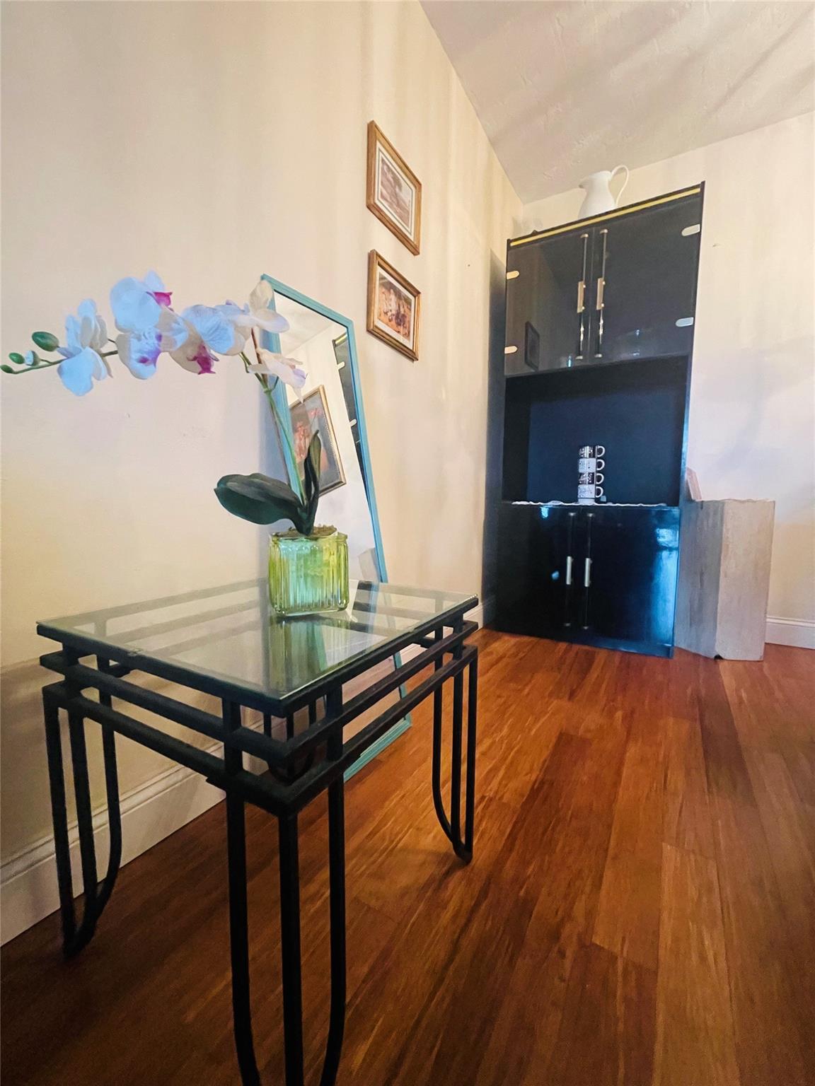 2871 Somerset Dr 212 Property Photo 18
