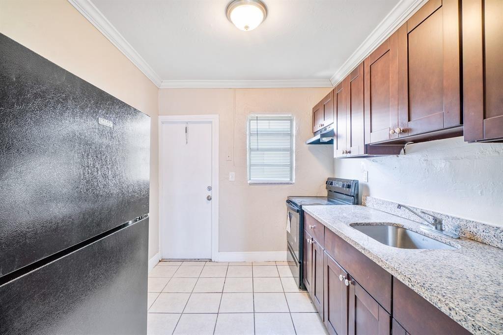 F10425124 Property Photo 1
