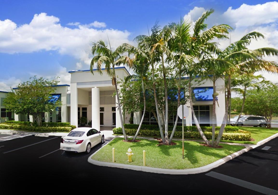 1411 Sawgrass Corporate Pkwy Property Photo 3