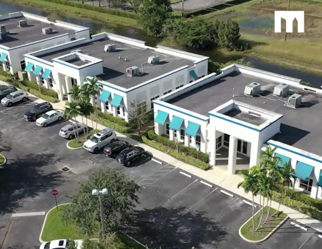 1411 Sawgrass Corporate Pkwy Property Photo 4