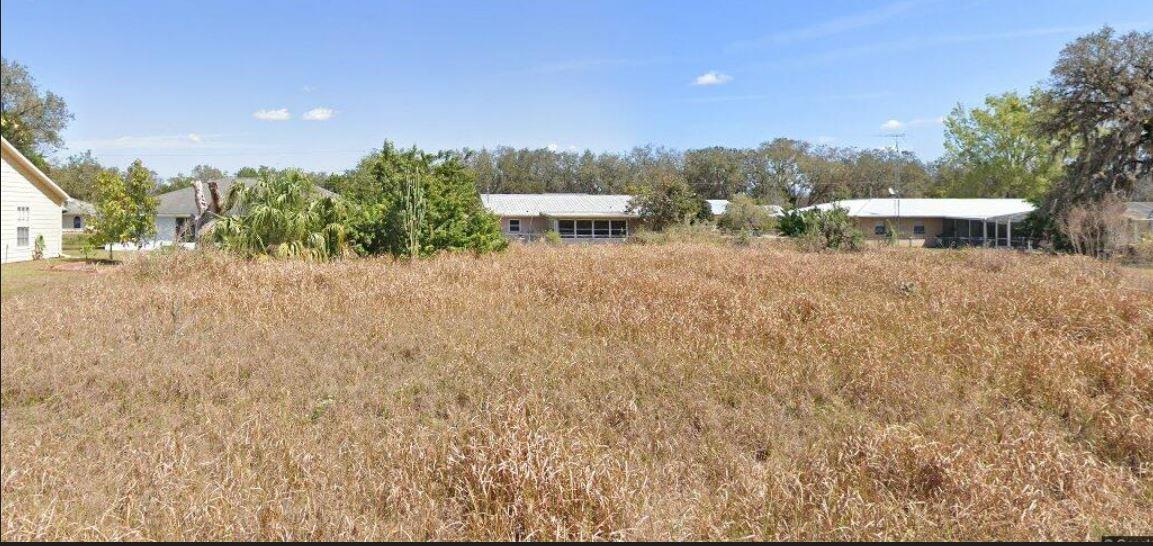 2212 N Lacross Rd Property Photo 1