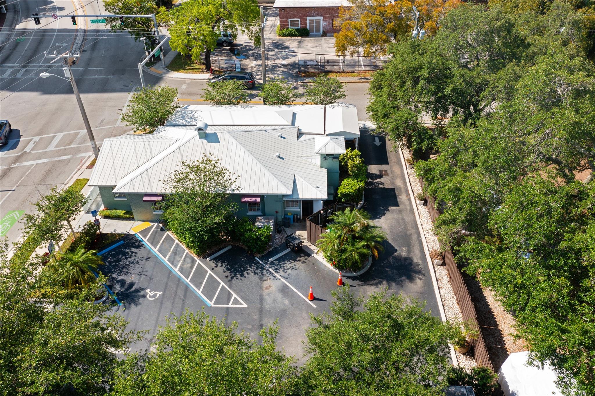 701 W Las Olas Blvd. Property Photo 1