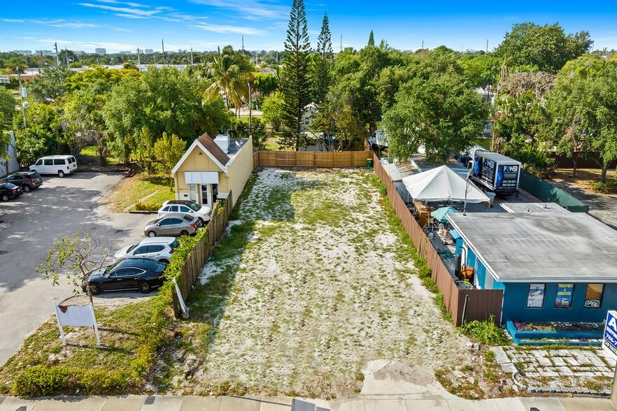 620 E Sample Road Property Photo 2