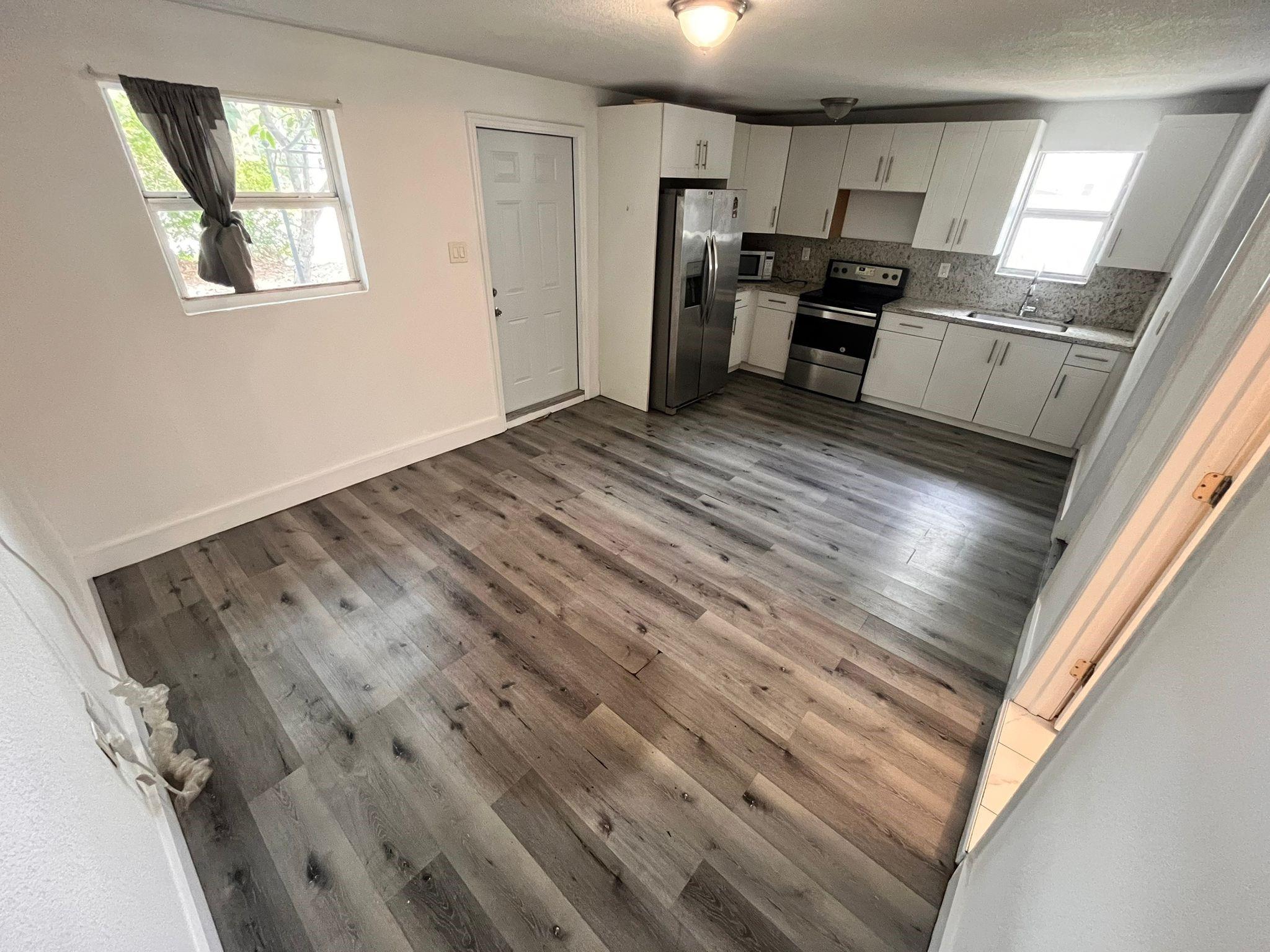2547 Wilson St Property Photo 5