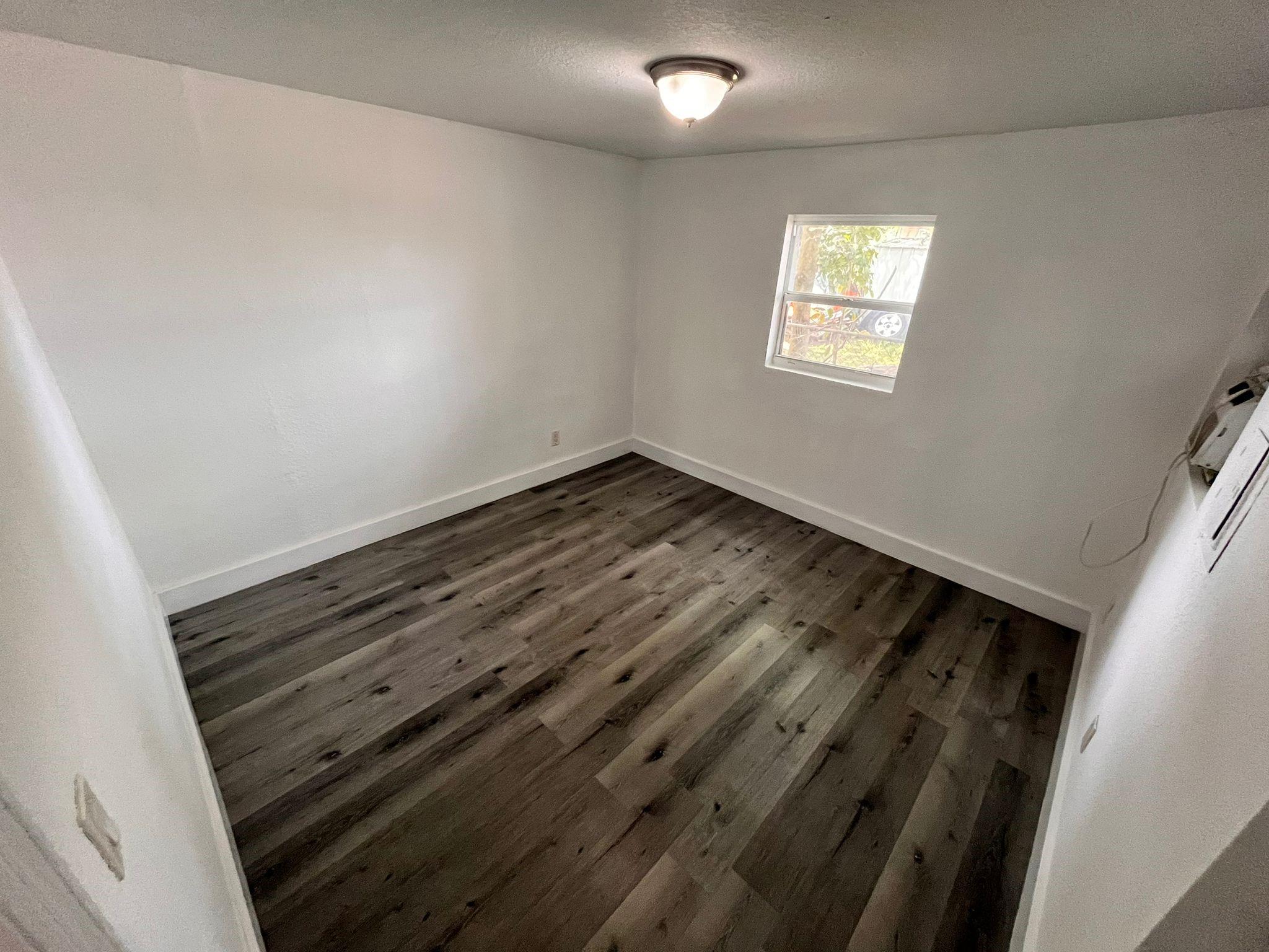2547 Wilson St Property Photo 11
