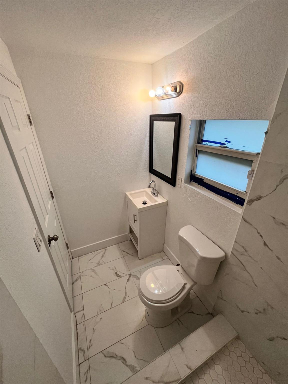 2547 Wilson St Property Photo 15