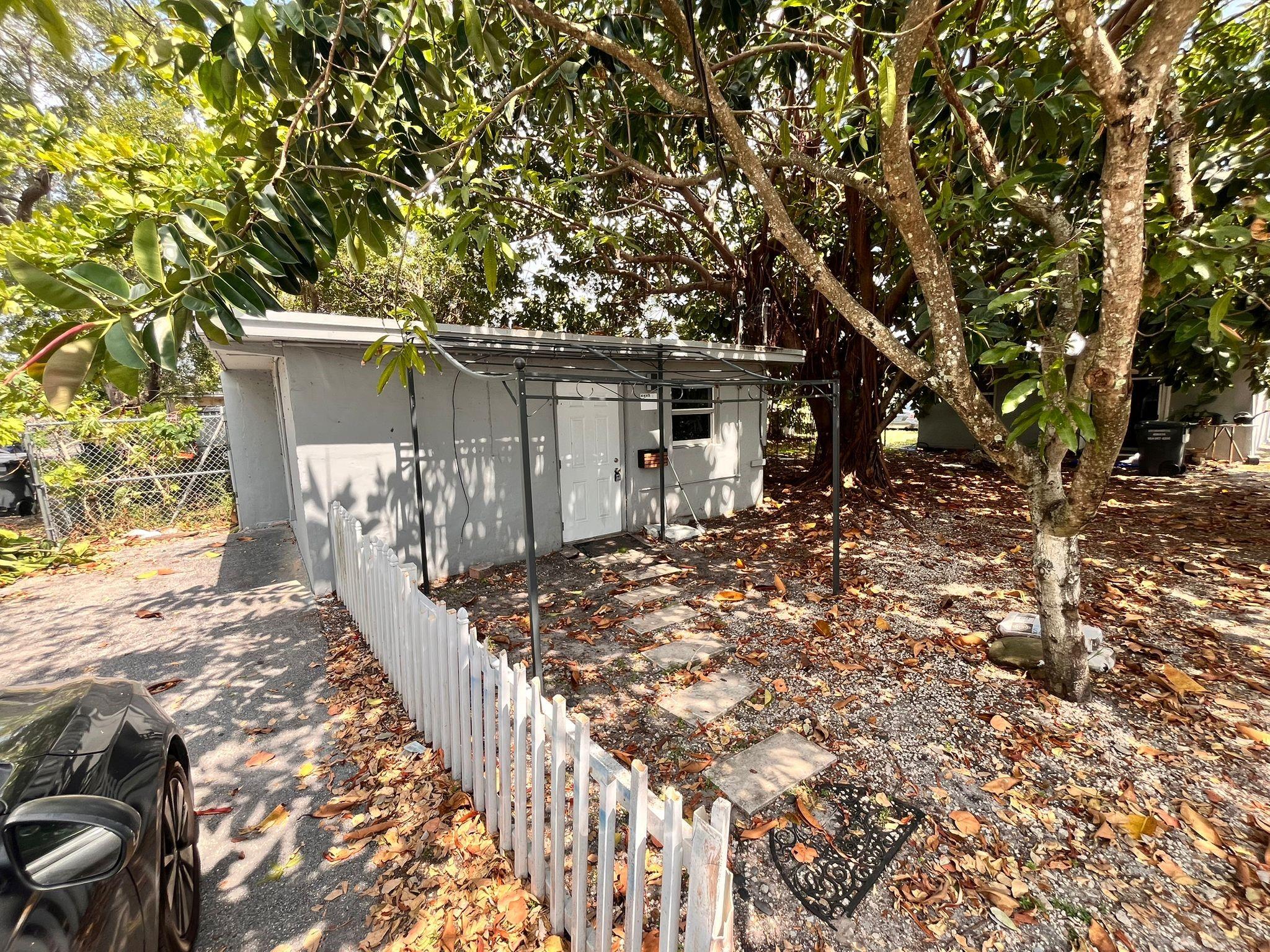 2547 Wilson St Property Photo 16