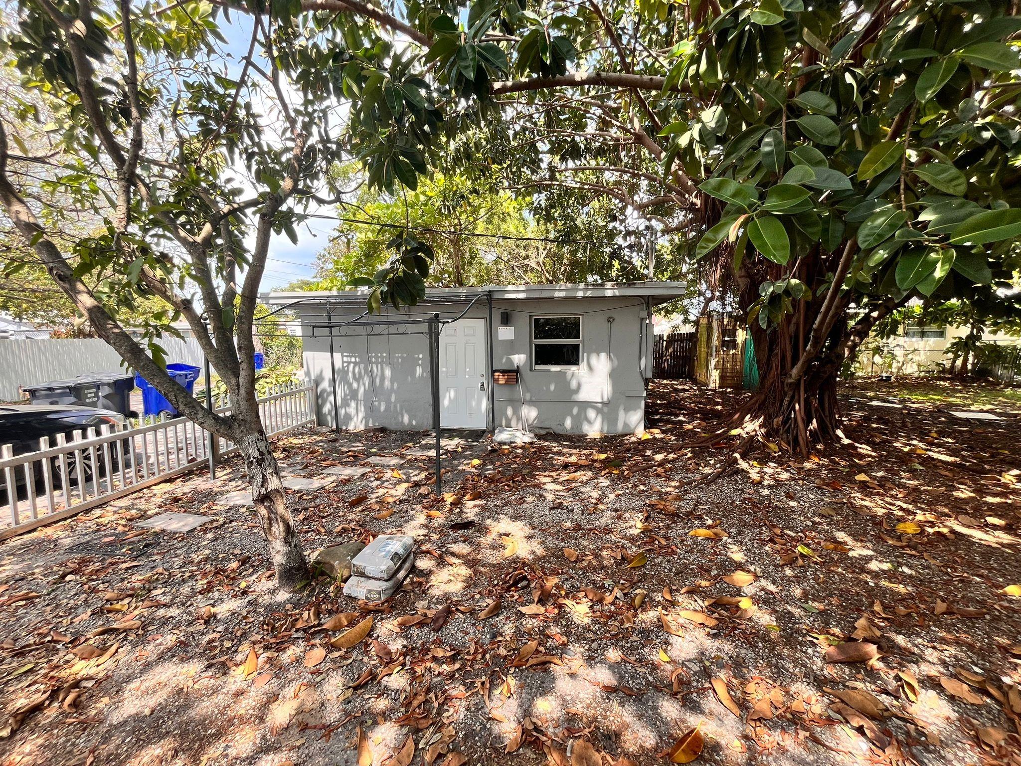 2547 Wilson St Property Photo 17