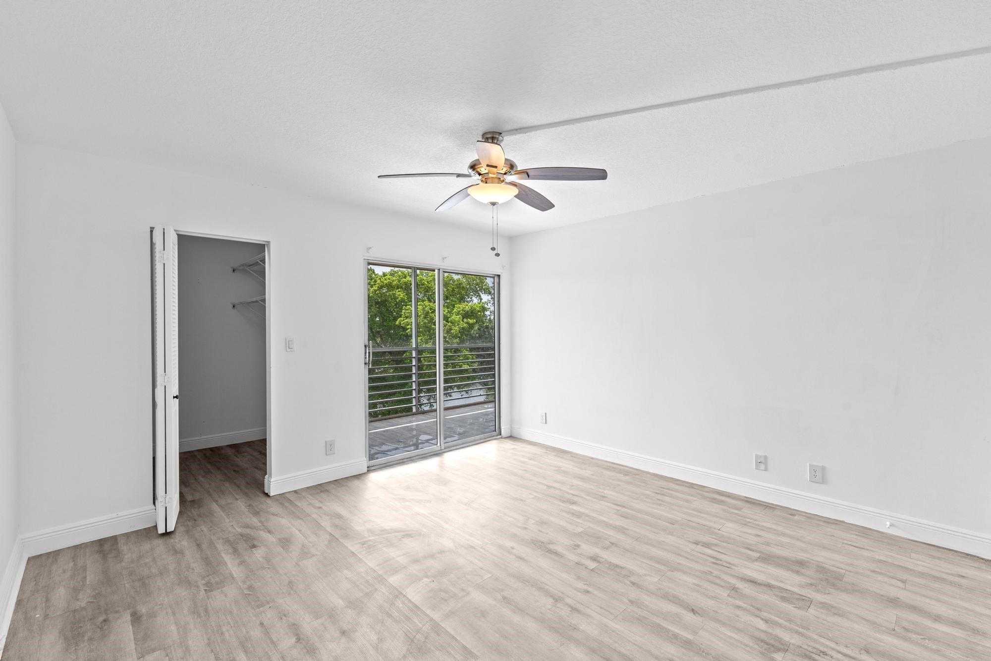 2304 Lucaya Ln B4 Property Photo 14