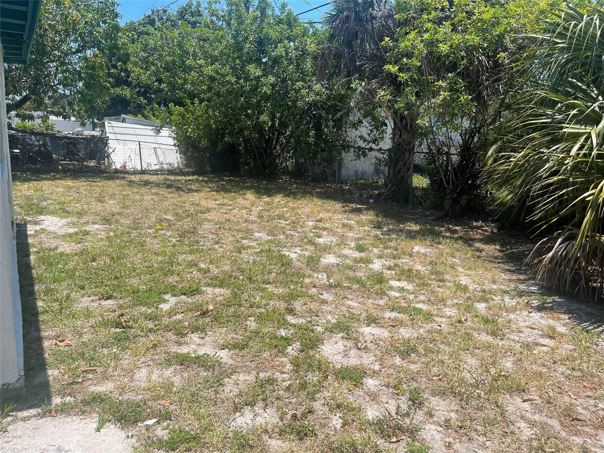 672 Nw 20th Ct Property Photo 14