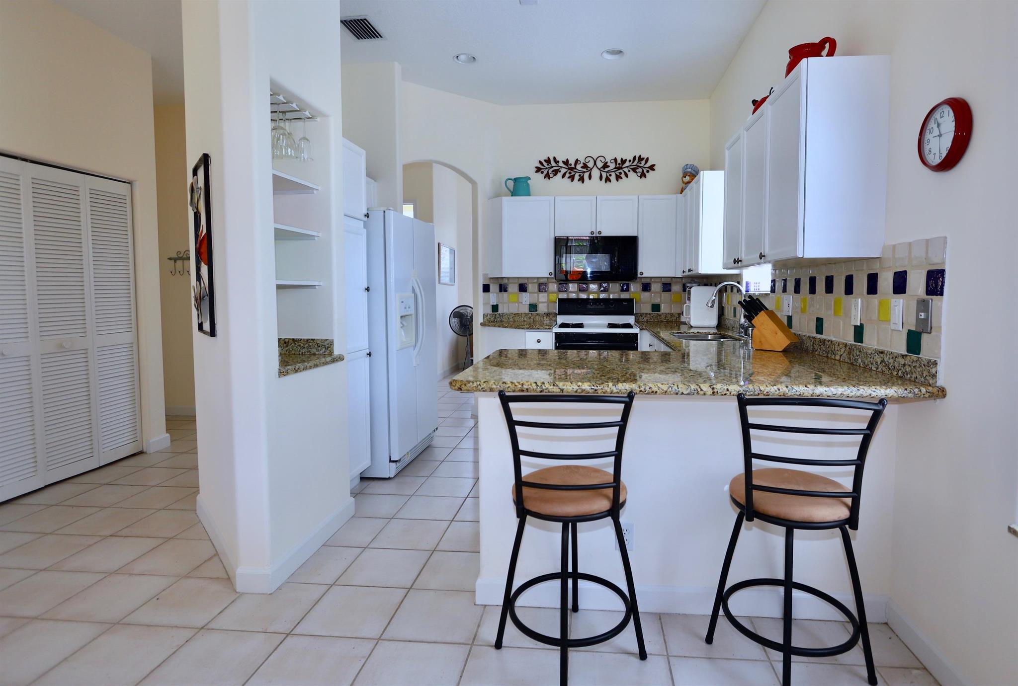 77 Spyglass Way N Property Photo 3