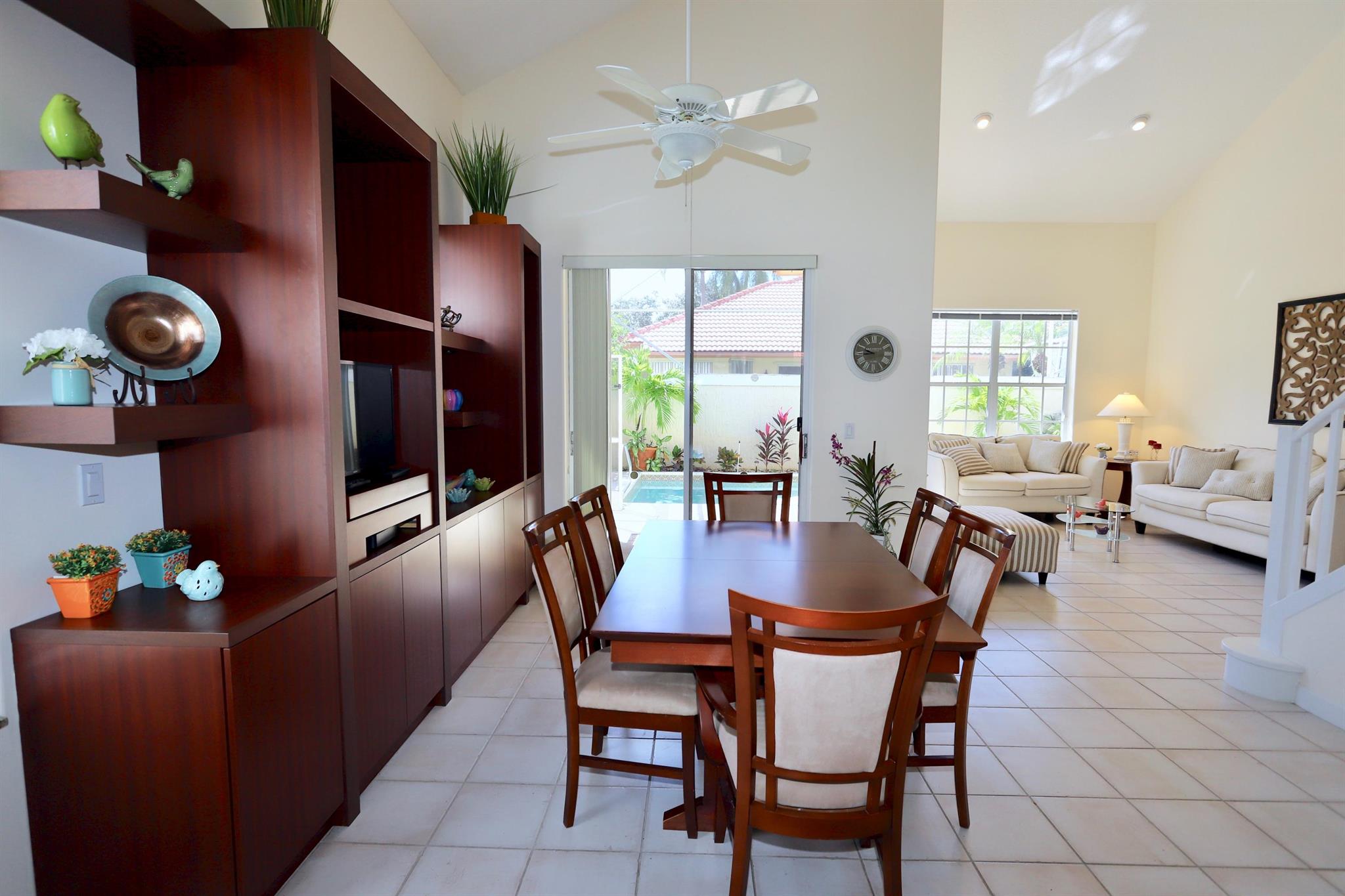 77 Spyglass Way N Property Photo 4