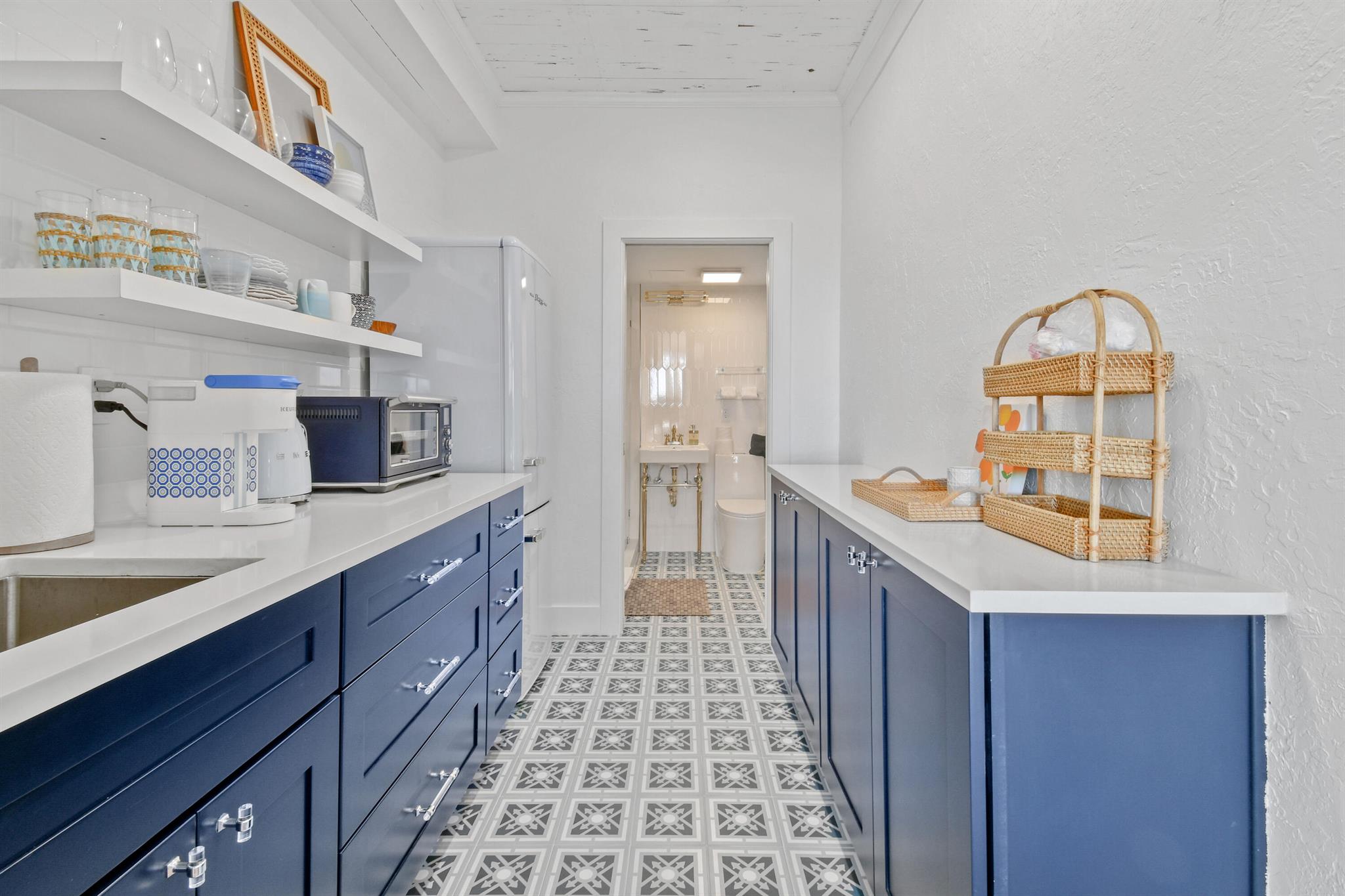 235 Sunrise Avenue Ph6 Property Photo 13
