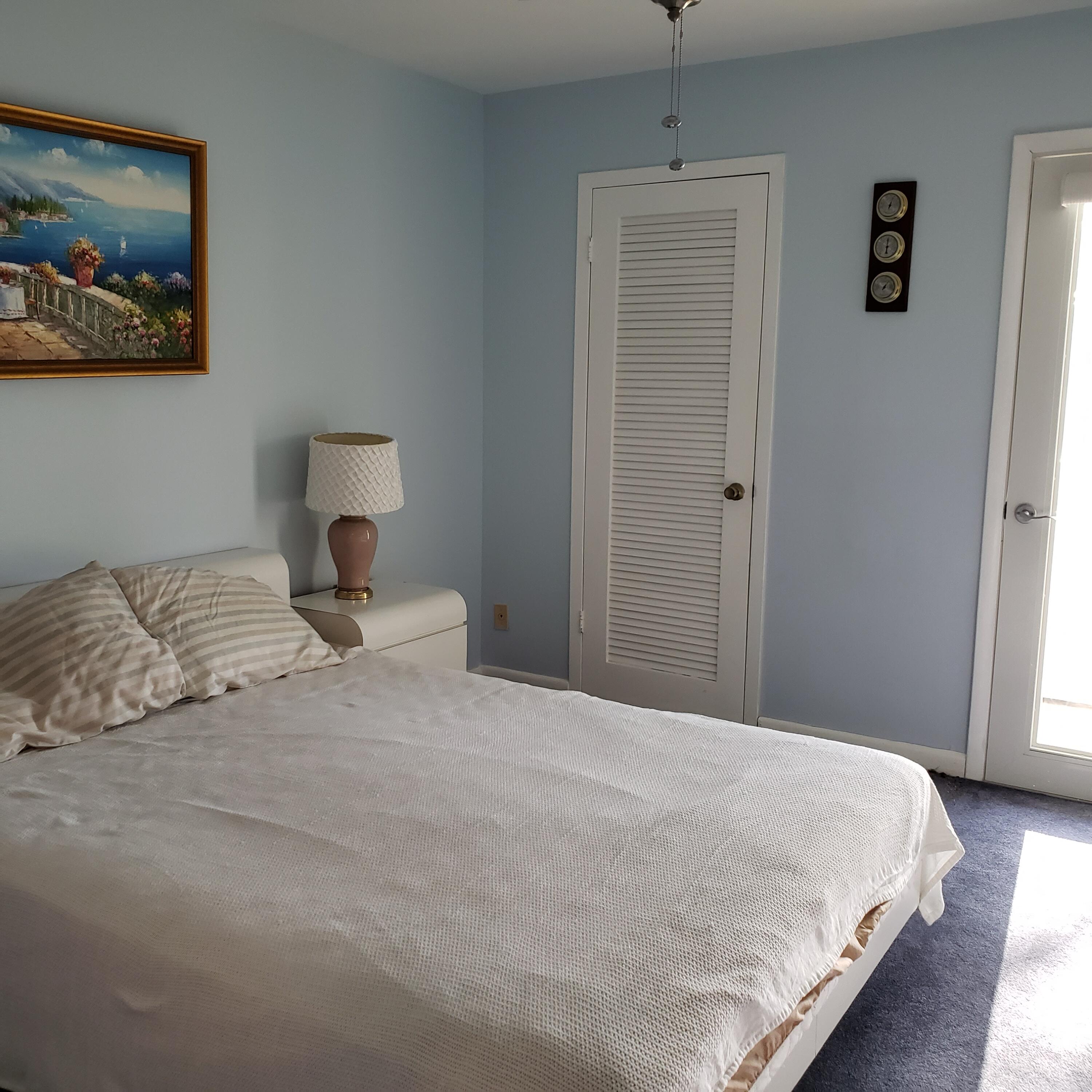 2062 Yarmouth D Property Photo 7