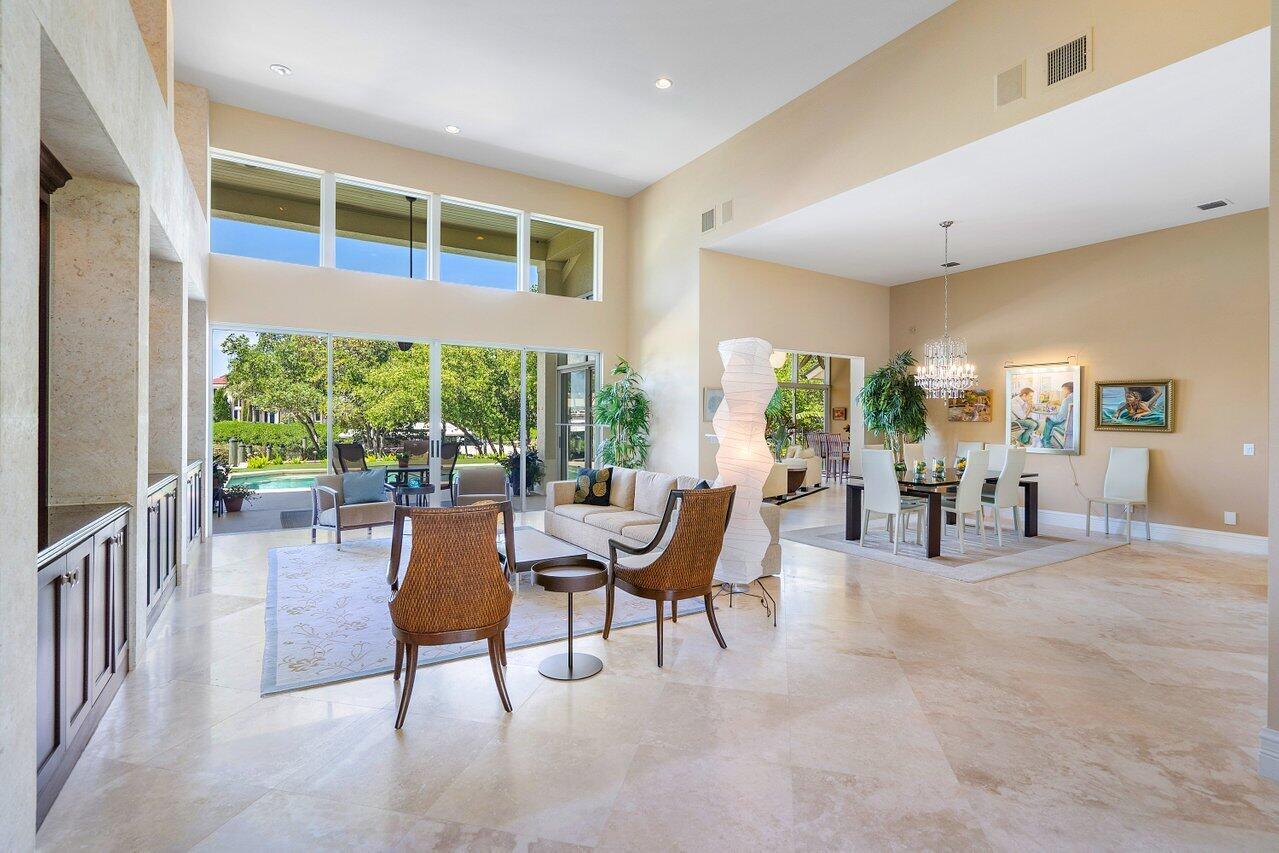6980 Se Harbor Circle Property Photo 3