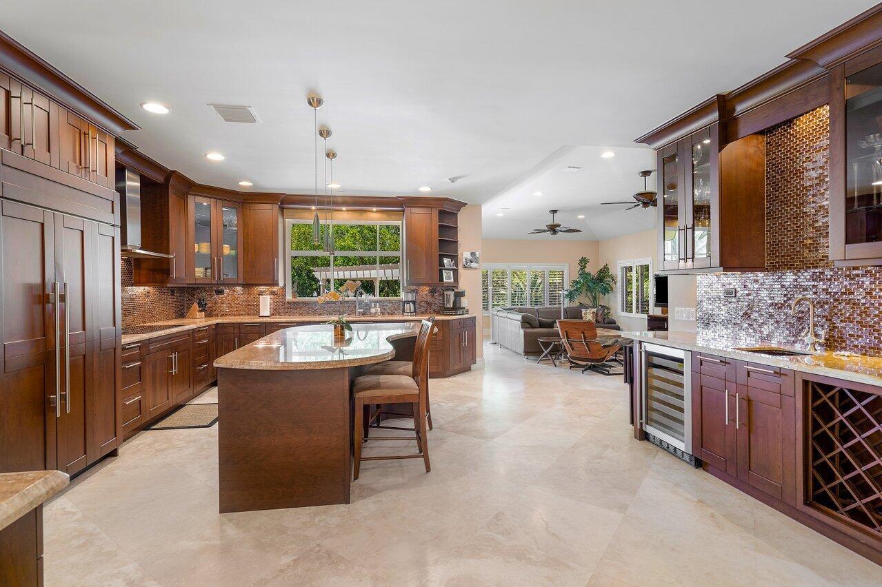 6980 Se Harbor Circle Property Photo 14