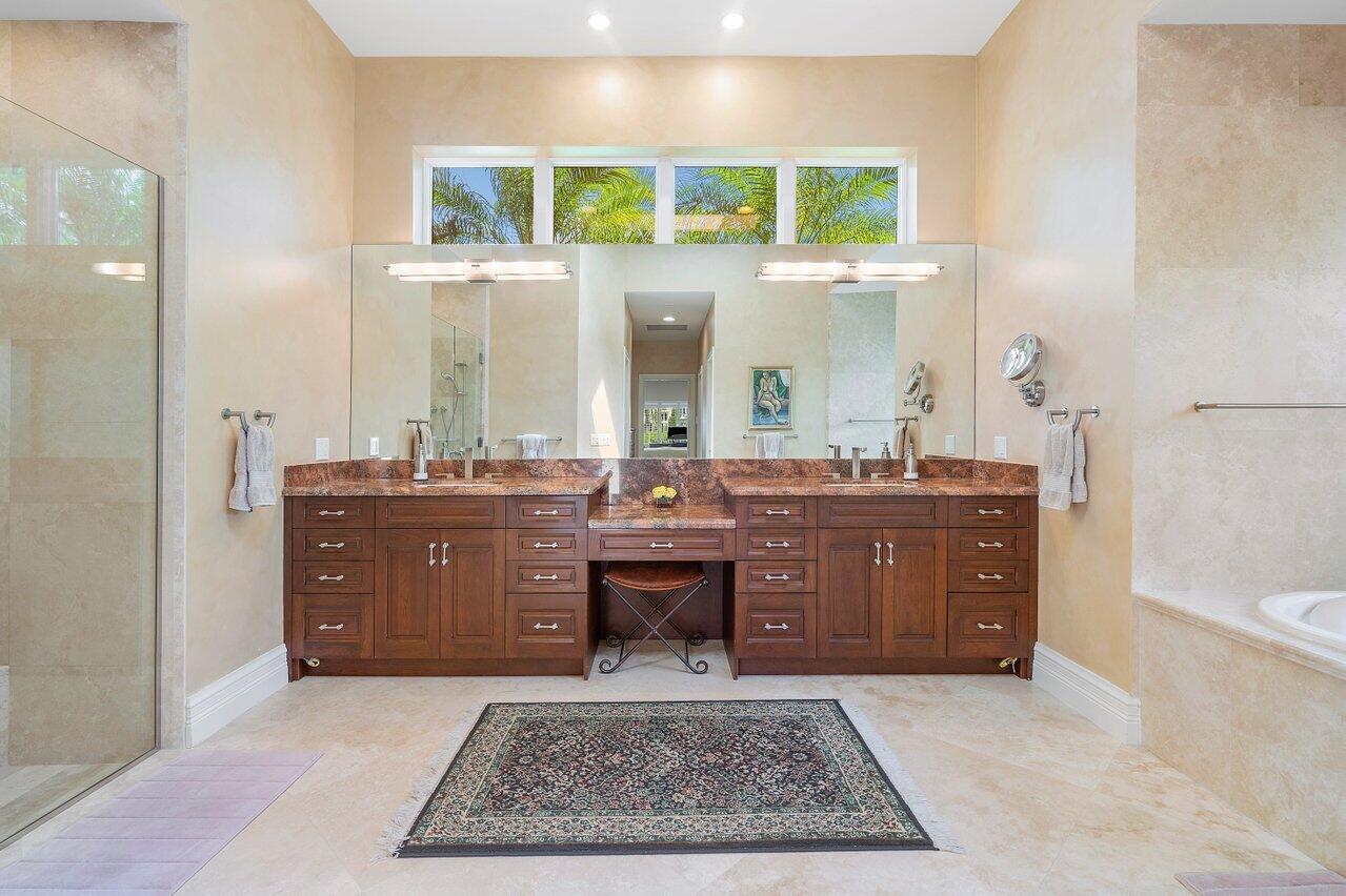 6980 Se Harbor Circle Property Photo 23