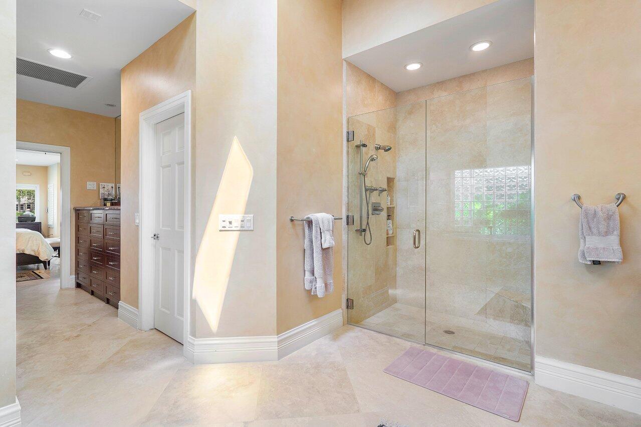 6980 Se Harbor Circle Property Photo 25