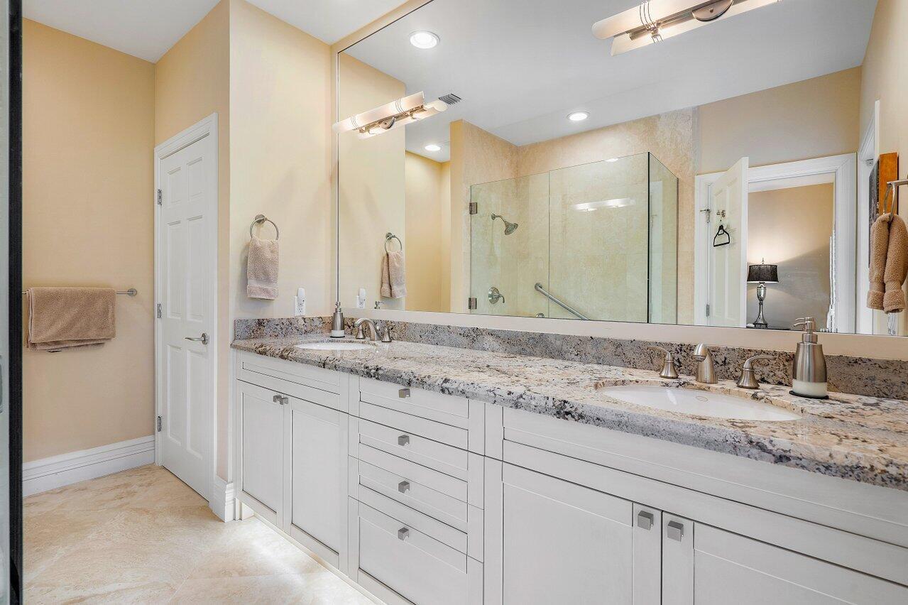 6980 Se Harbor Circle Property Photo 29