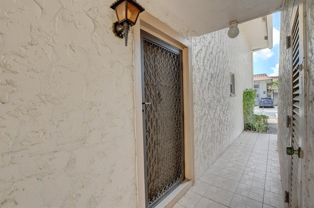 1074 Nw 13th Street 155c Property Photo 2