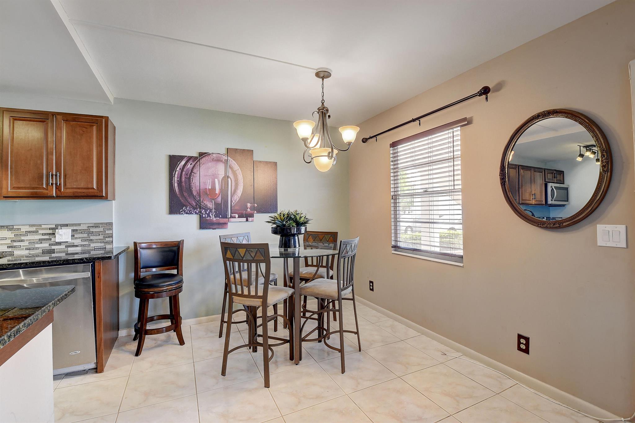 1039 Guildford C Property Photo 6