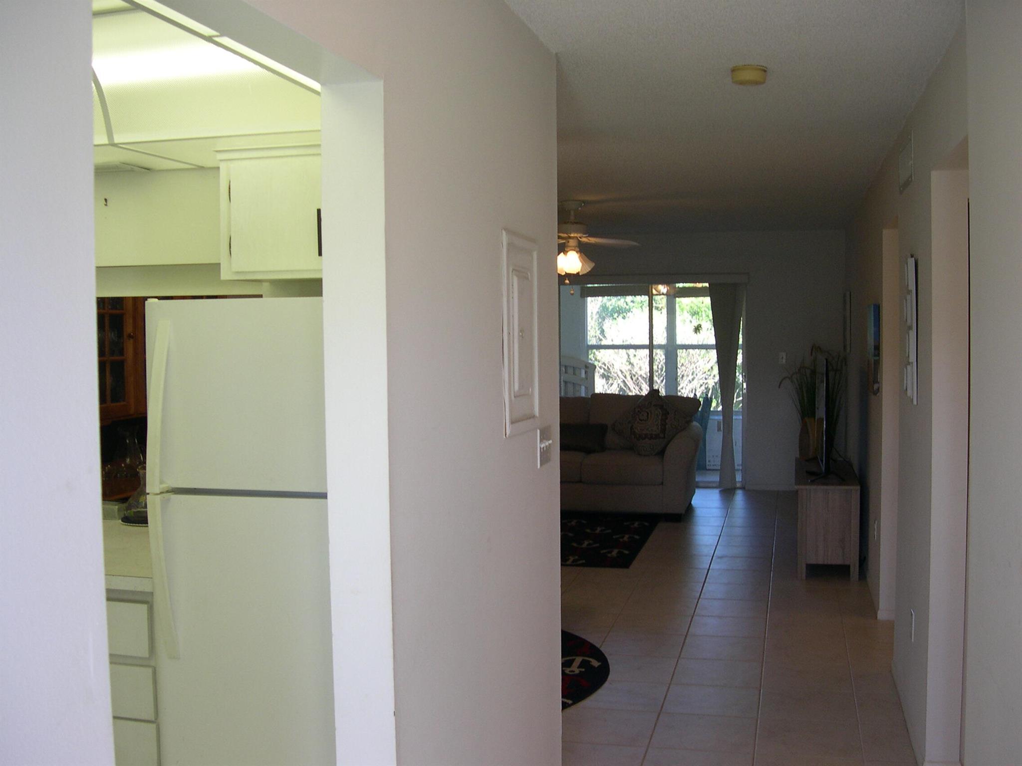 1172 Commodore Court 204 Property Photo 5