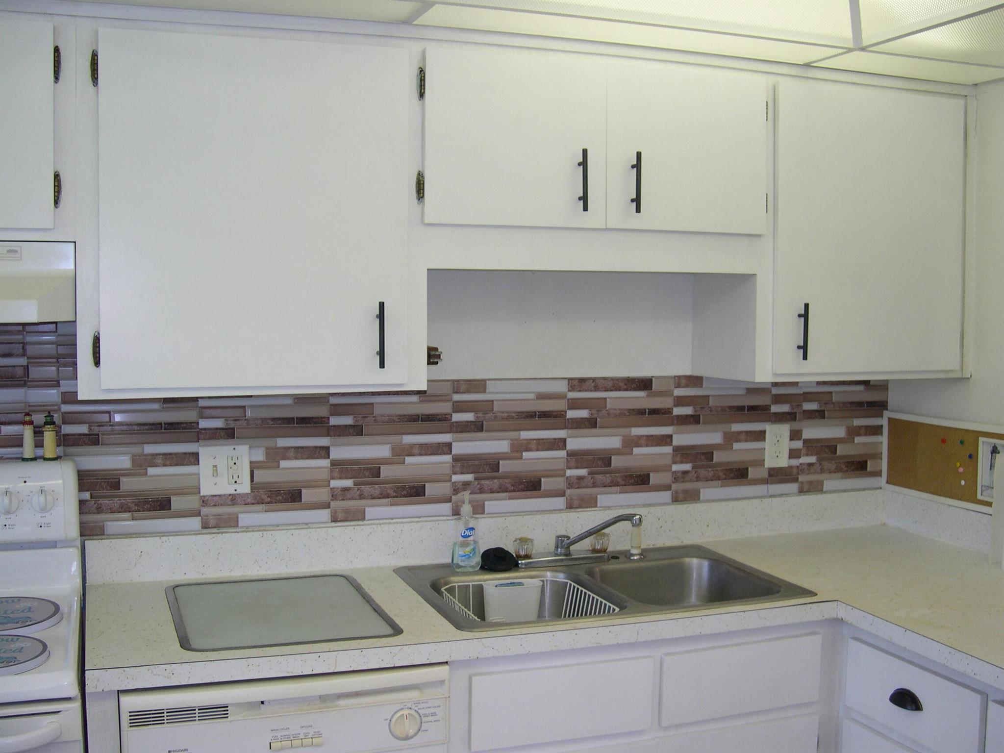 1172 Commodore Court 204 Property Photo 7