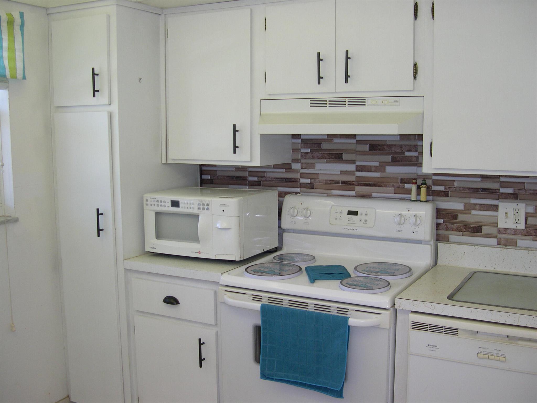 1172 Commodore Court 204 Property Photo 8