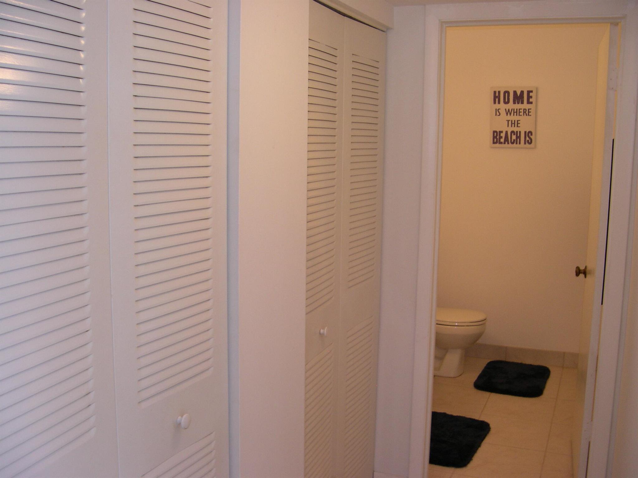 1172 Commodore Court 204 Property Photo 25