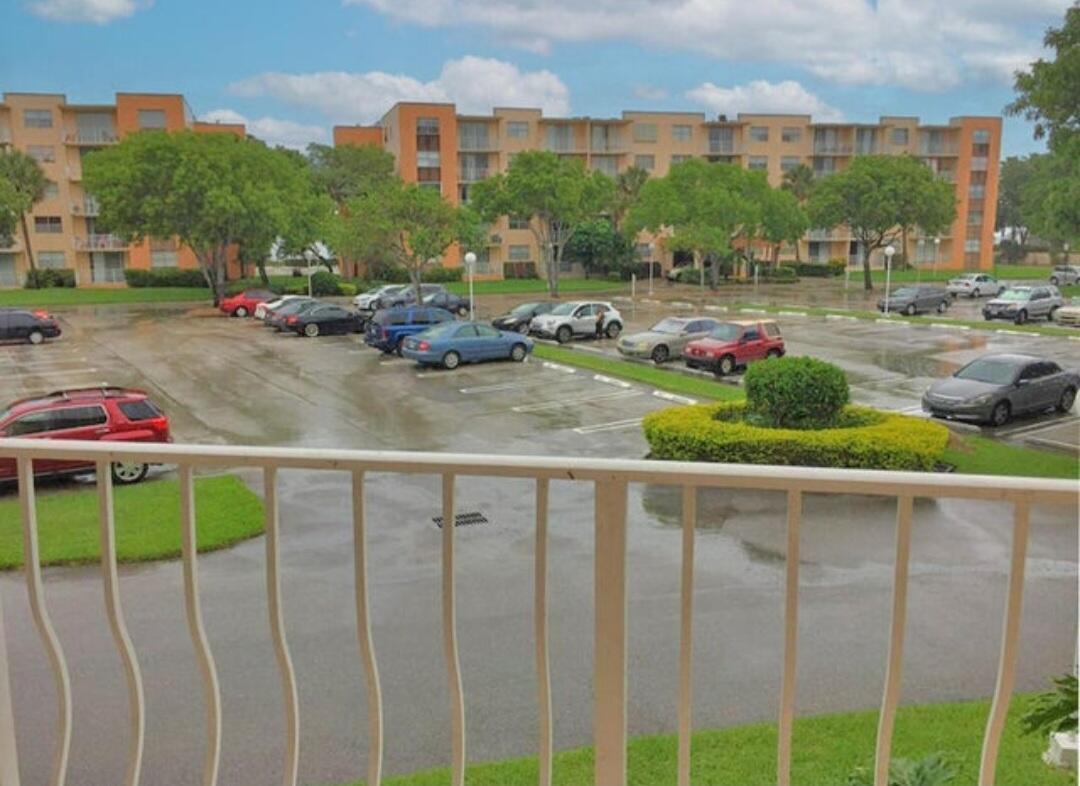500 Executive Center Drive 2h Property Photo 5