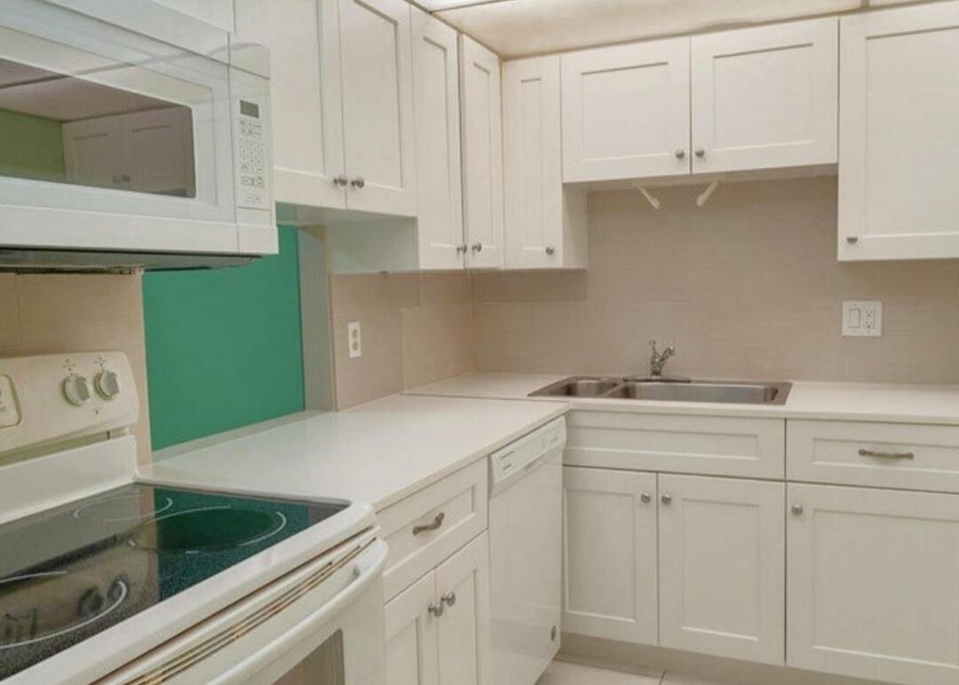500 Executive Center Drive 2h Property Photo 8