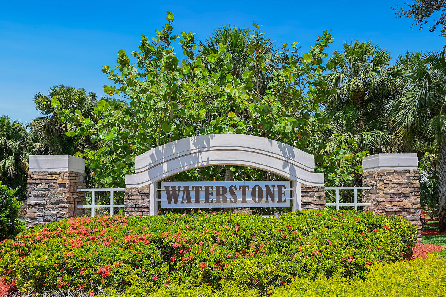 8722 Waterstone Boulevard Property Photo 18