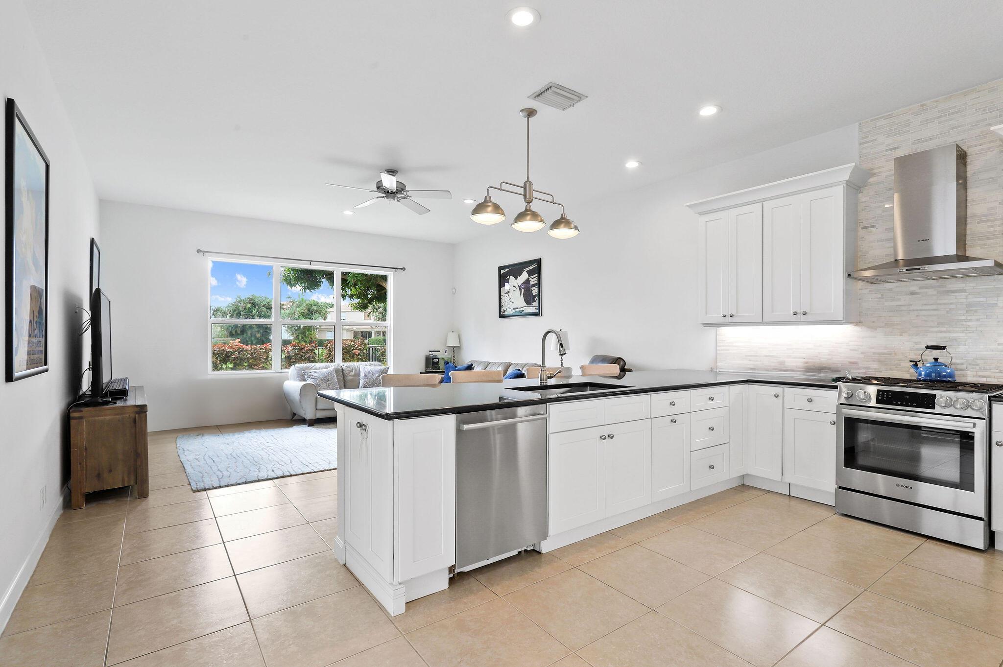 143 Isle Verde Way Property Photo 12