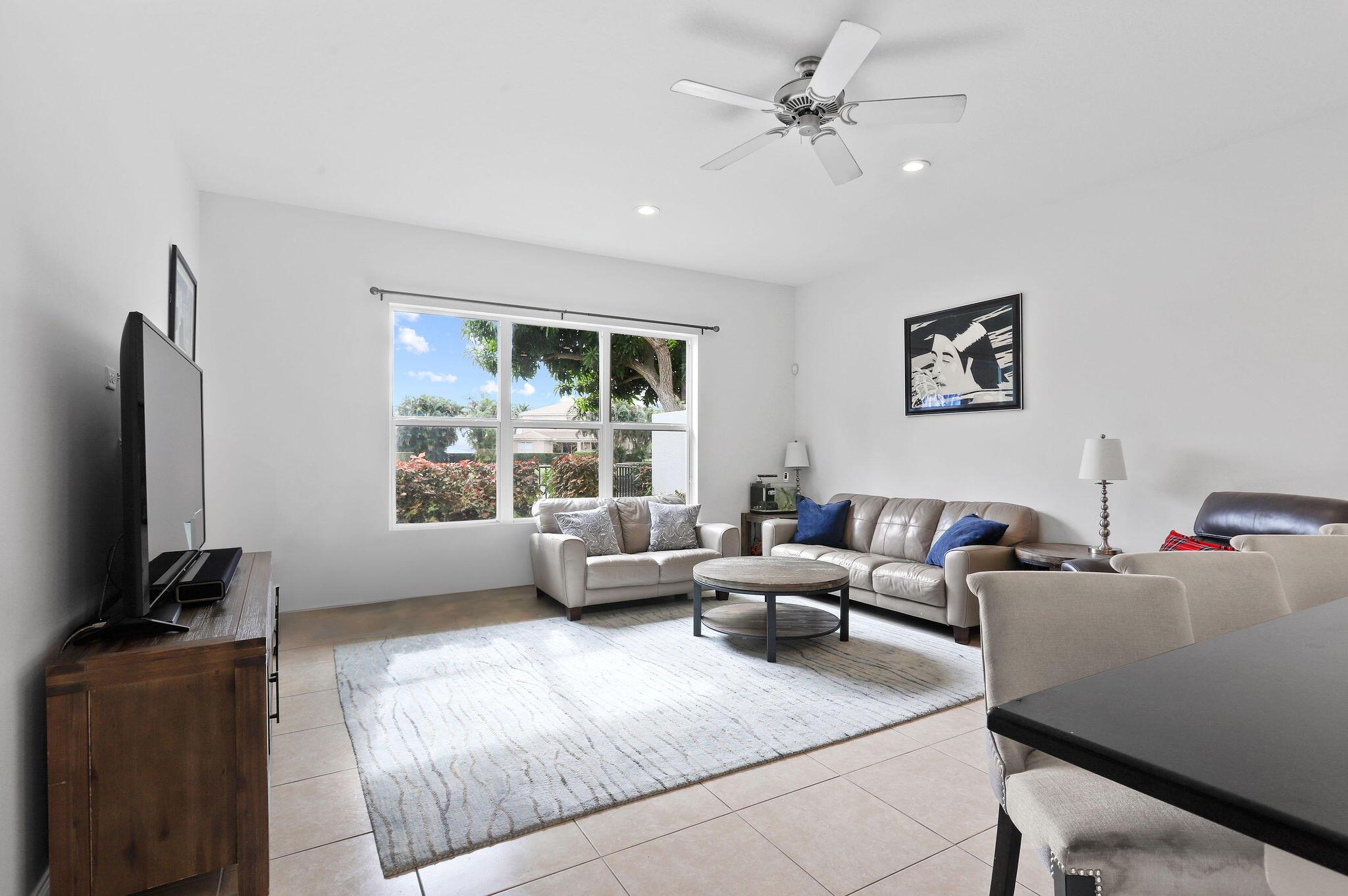 143 Isle Verde Way Property Photo 15