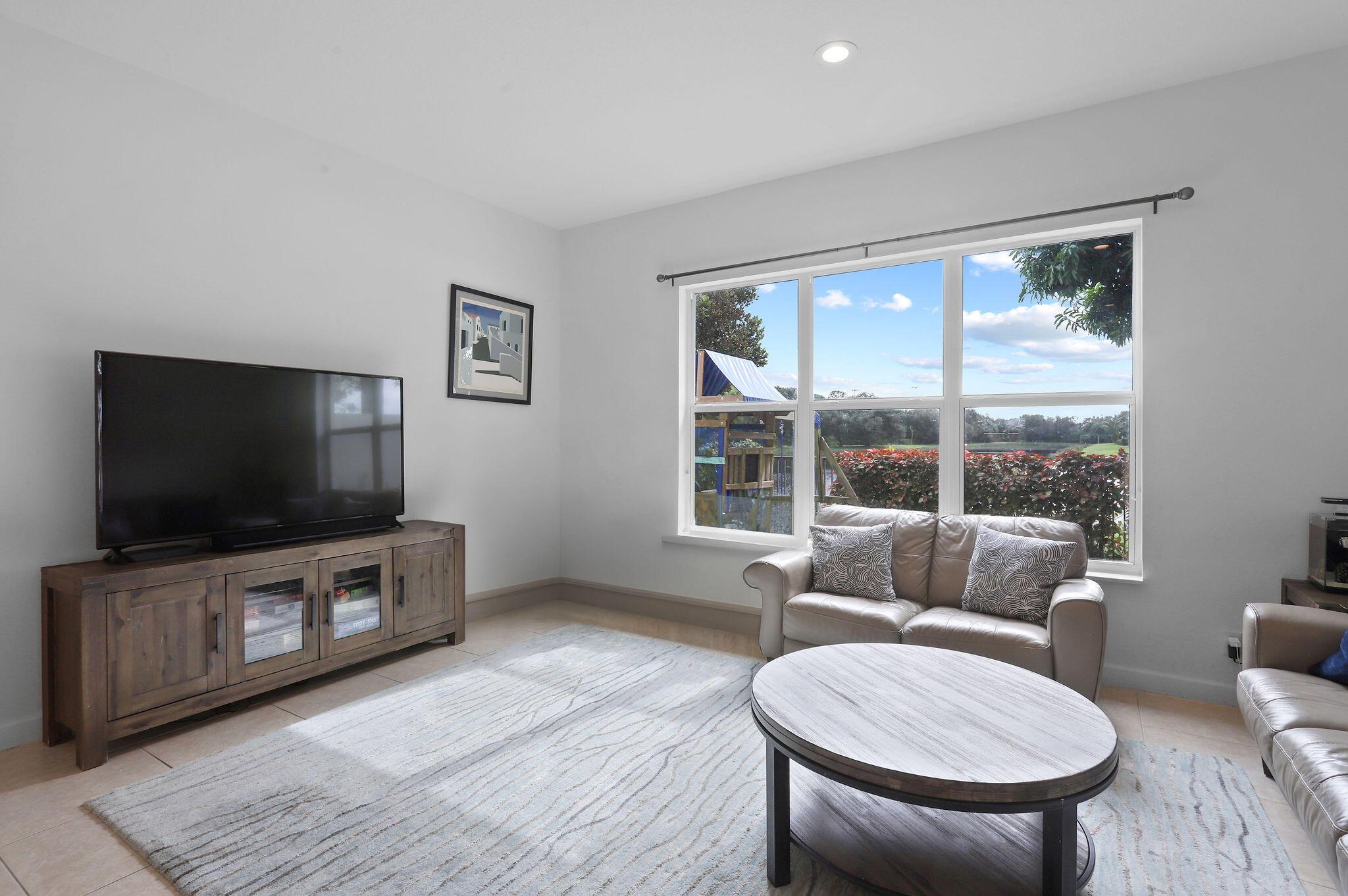 143 Isle Verde Way Property Photo 16