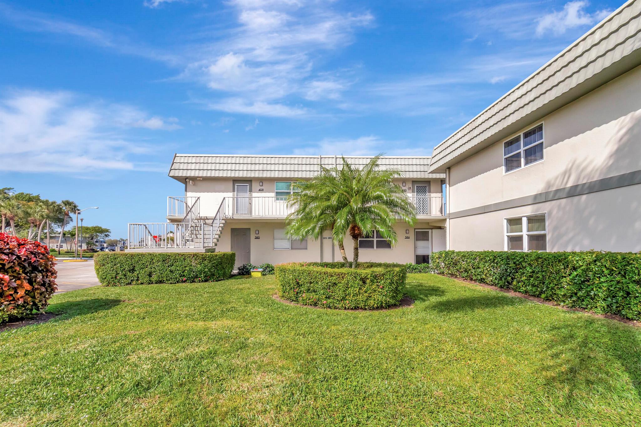 389 Flanders I Property Photo 6