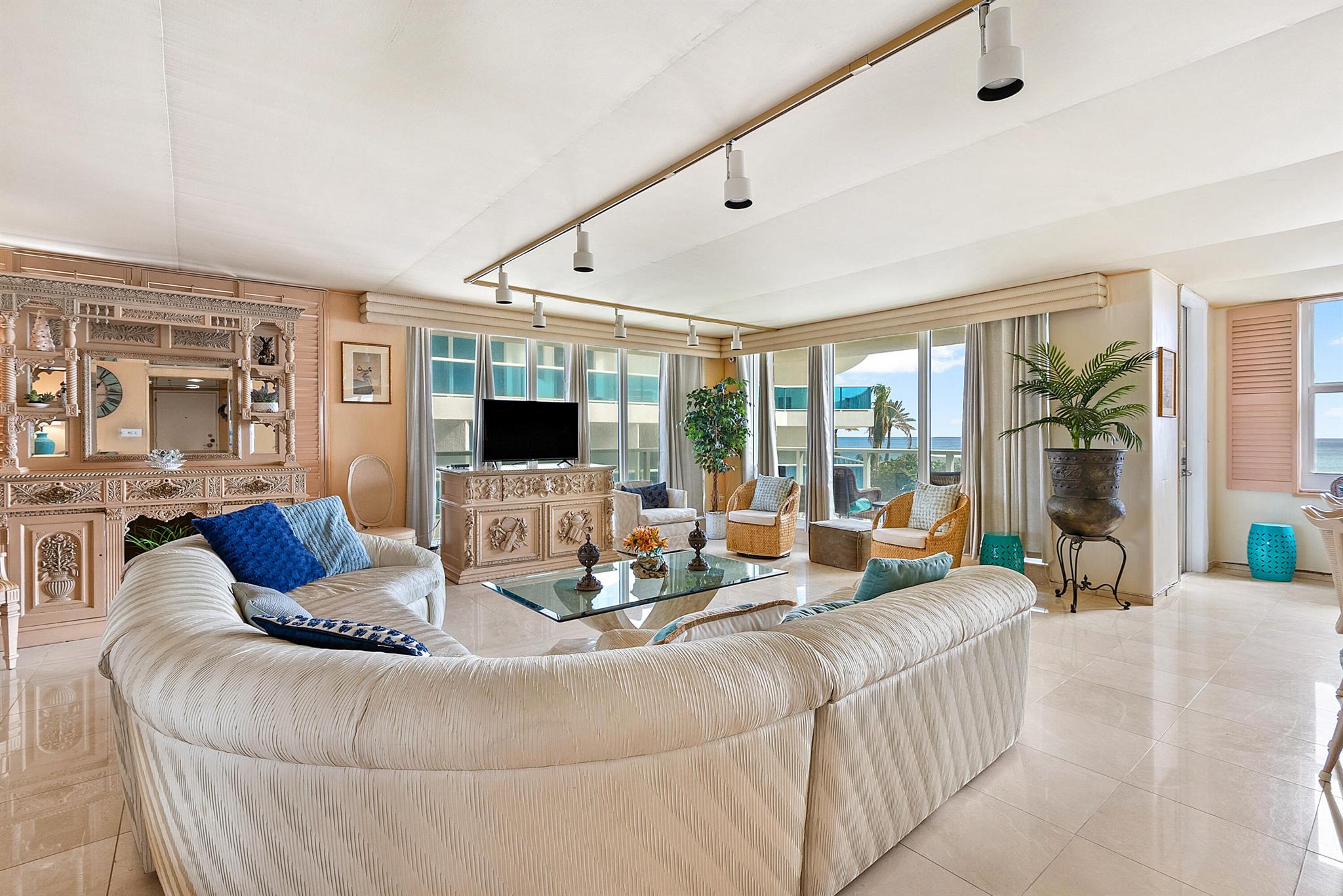 2751 S Ocean Drive 504n Property Photo 10