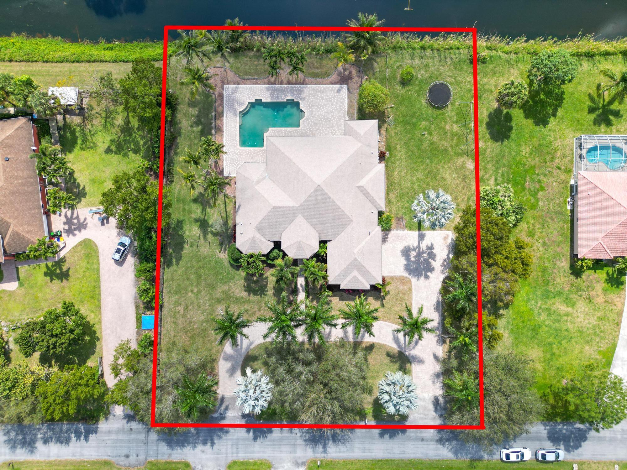 13172 88th Place N Property Photo 2