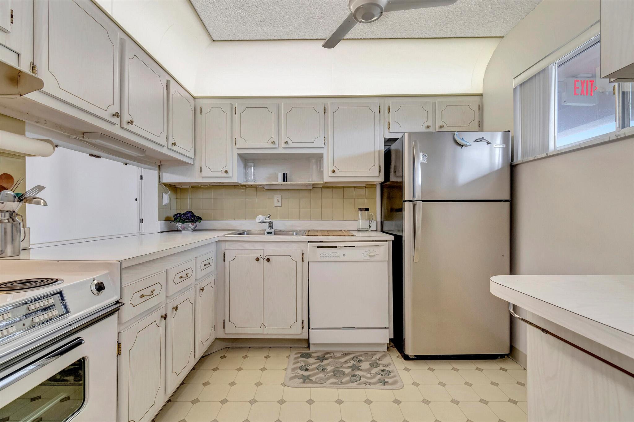 2682 S Garden Drive 311 Property Photo 8