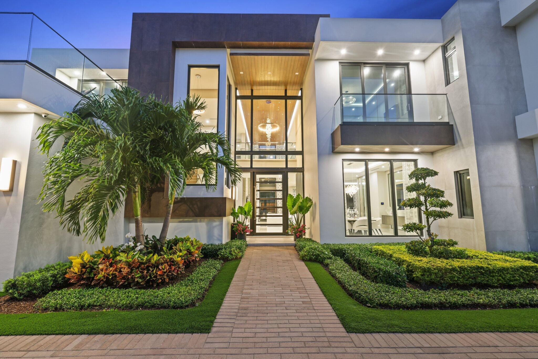 2391 Areca Palm Road Property Photo 3