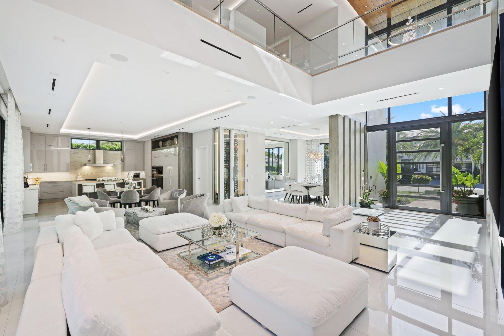 2391 Areca Palm Road Property Photo 16