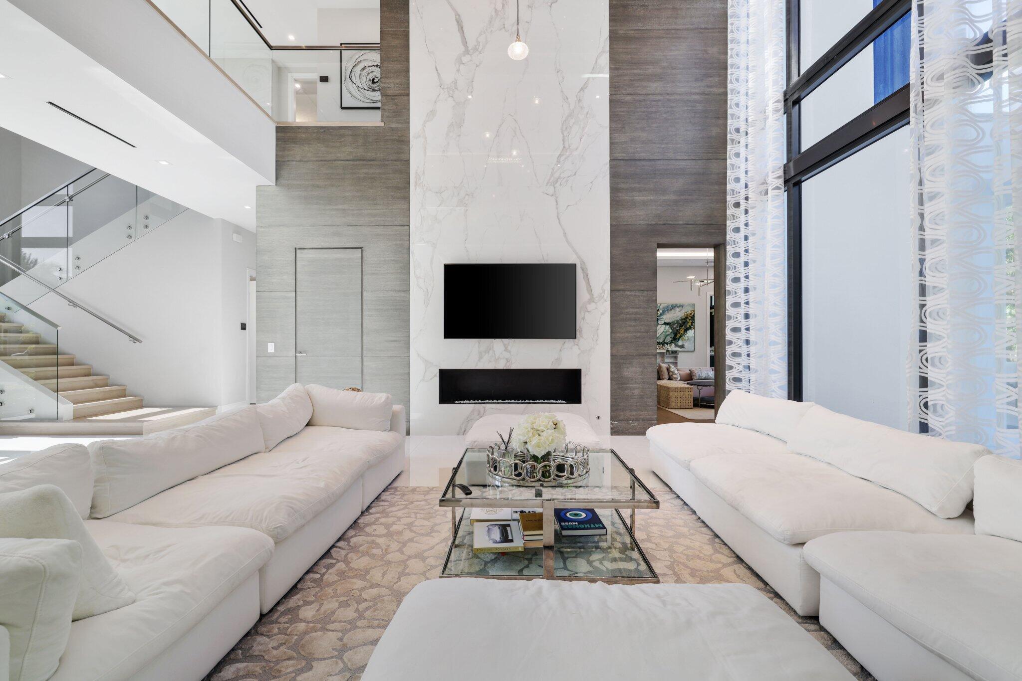 2391 Areca Palm Road Property Photo 17