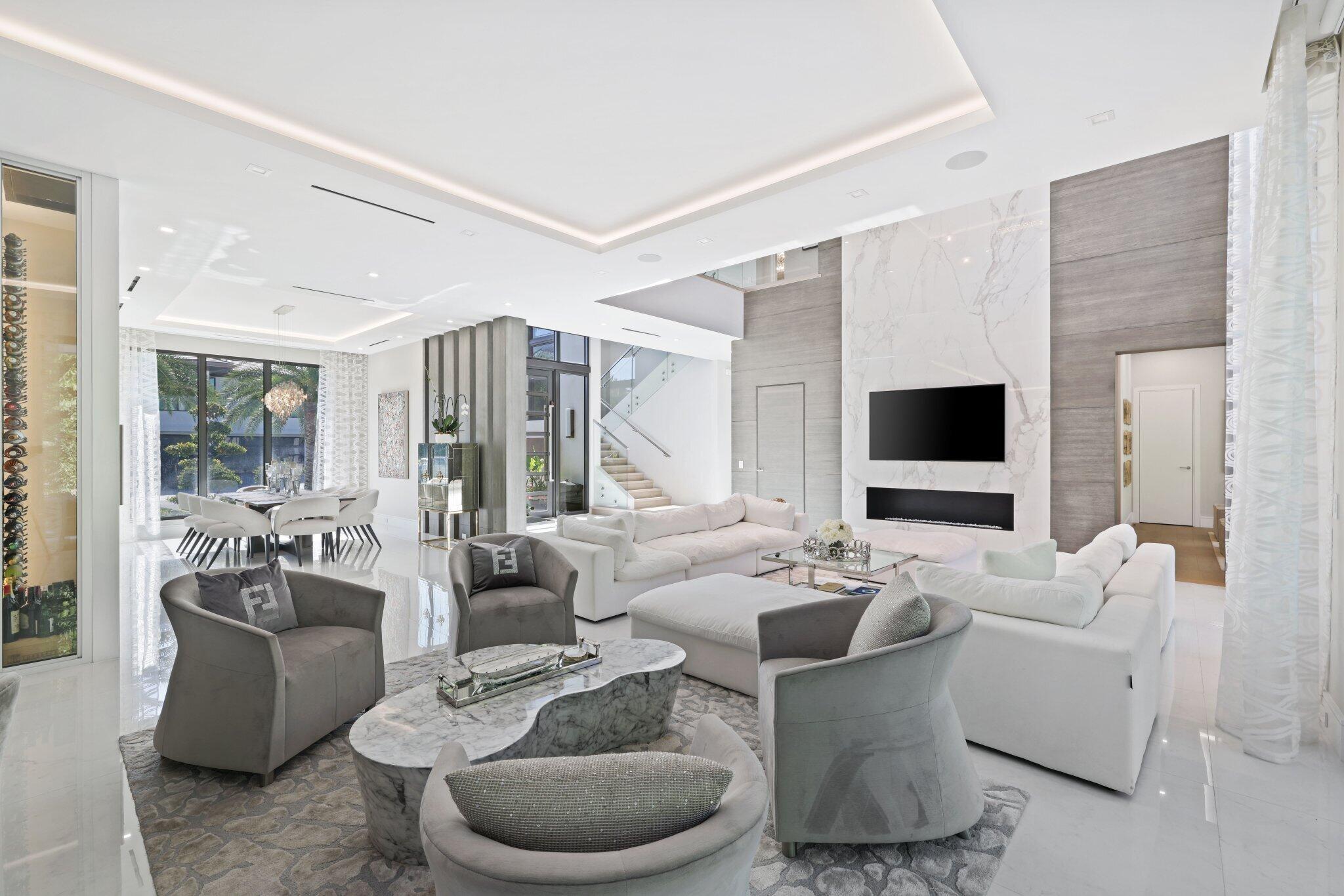 2391 Areca Palm Road Property Photo 19