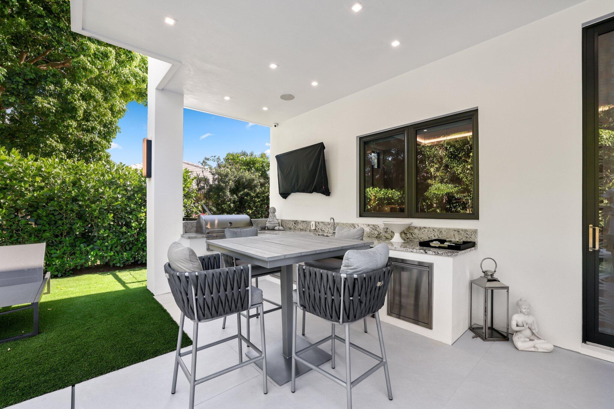 2391 Areca Palm Road Property Photo 102