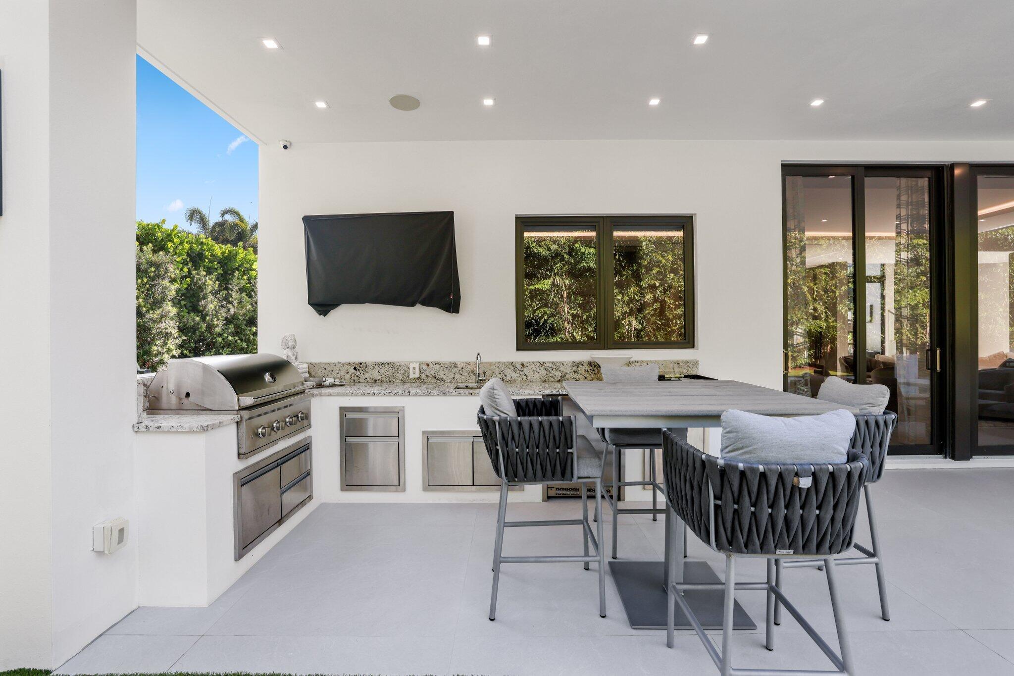 2391 Areca Palm Road Property Photo 103