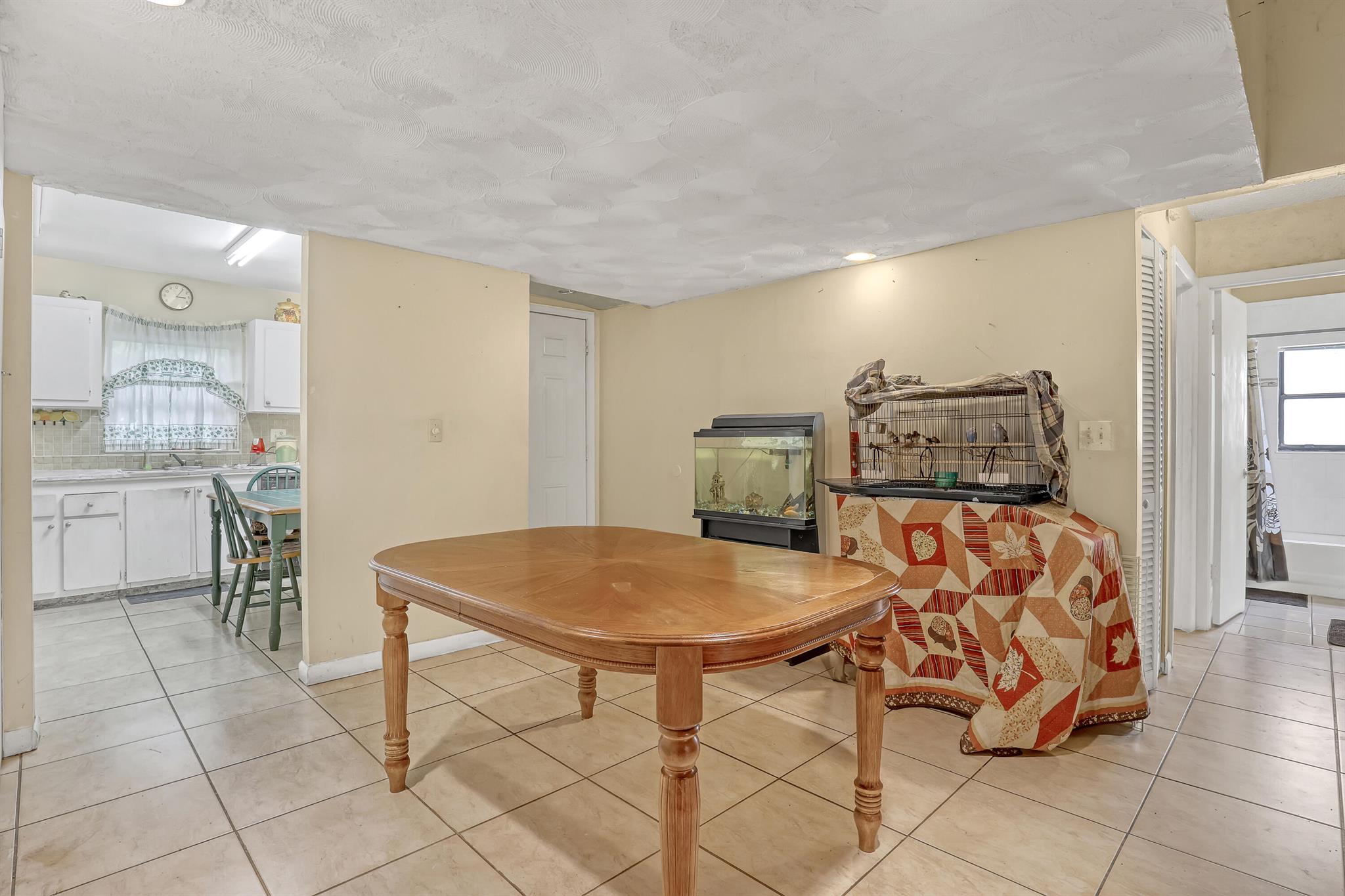 1871 Abbey Road 19a Property Photo 12