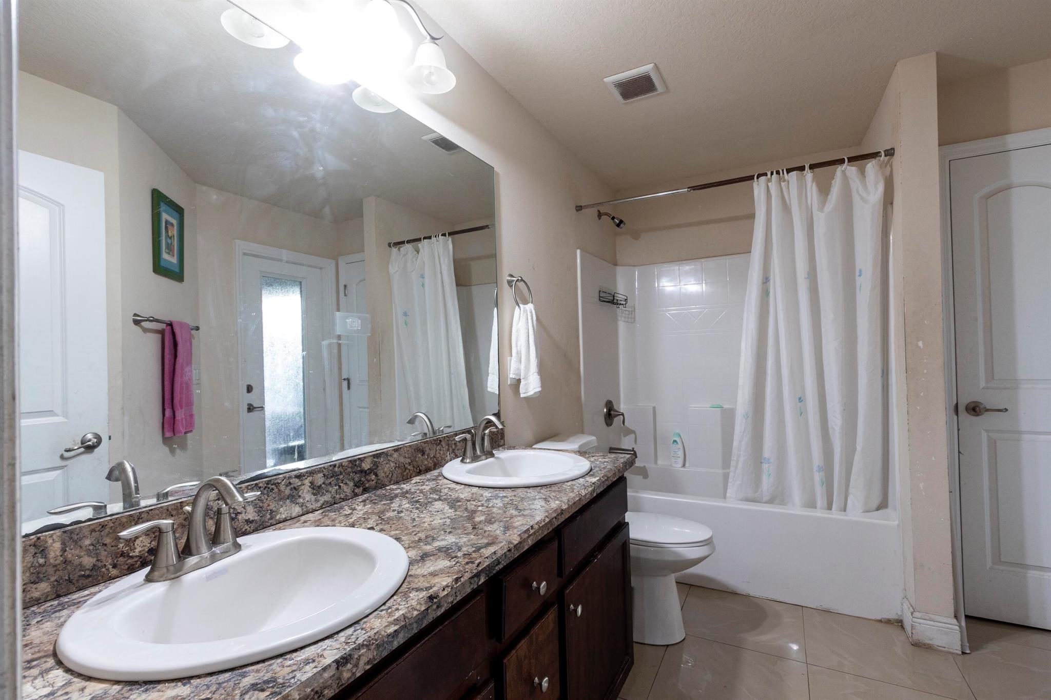 180 Sw Amesbury Avenue Property Photo 23